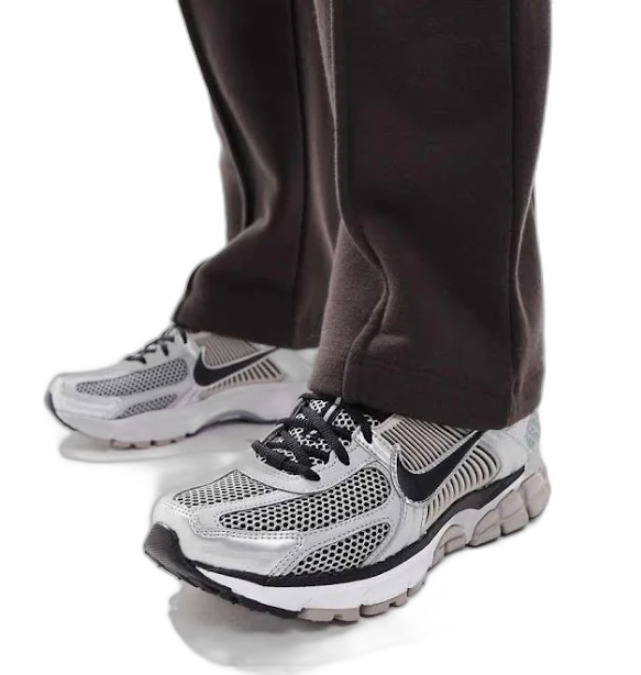 Nike Zoom Vomero 5 Premium sneakers in silver and black
